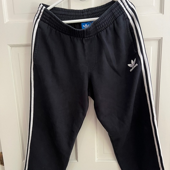 Mens Adidas sweatpants size Large. - Picture 1 of 3